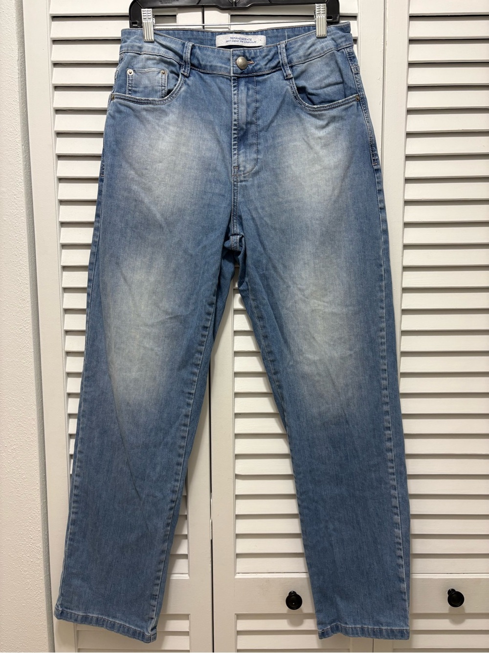 Light Wash Straight-Leg Women's Jeans